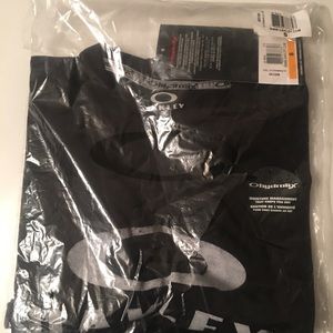 Oakley Pinnacle Tee new in package